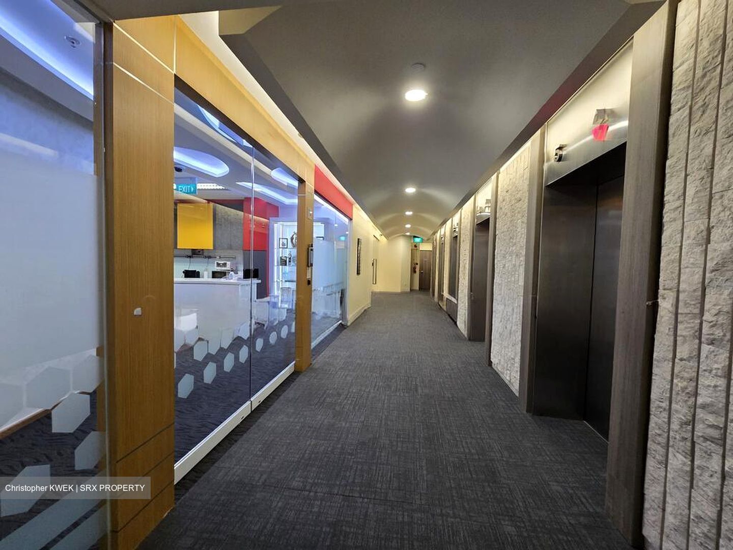 United Square (D11), Office #618740431